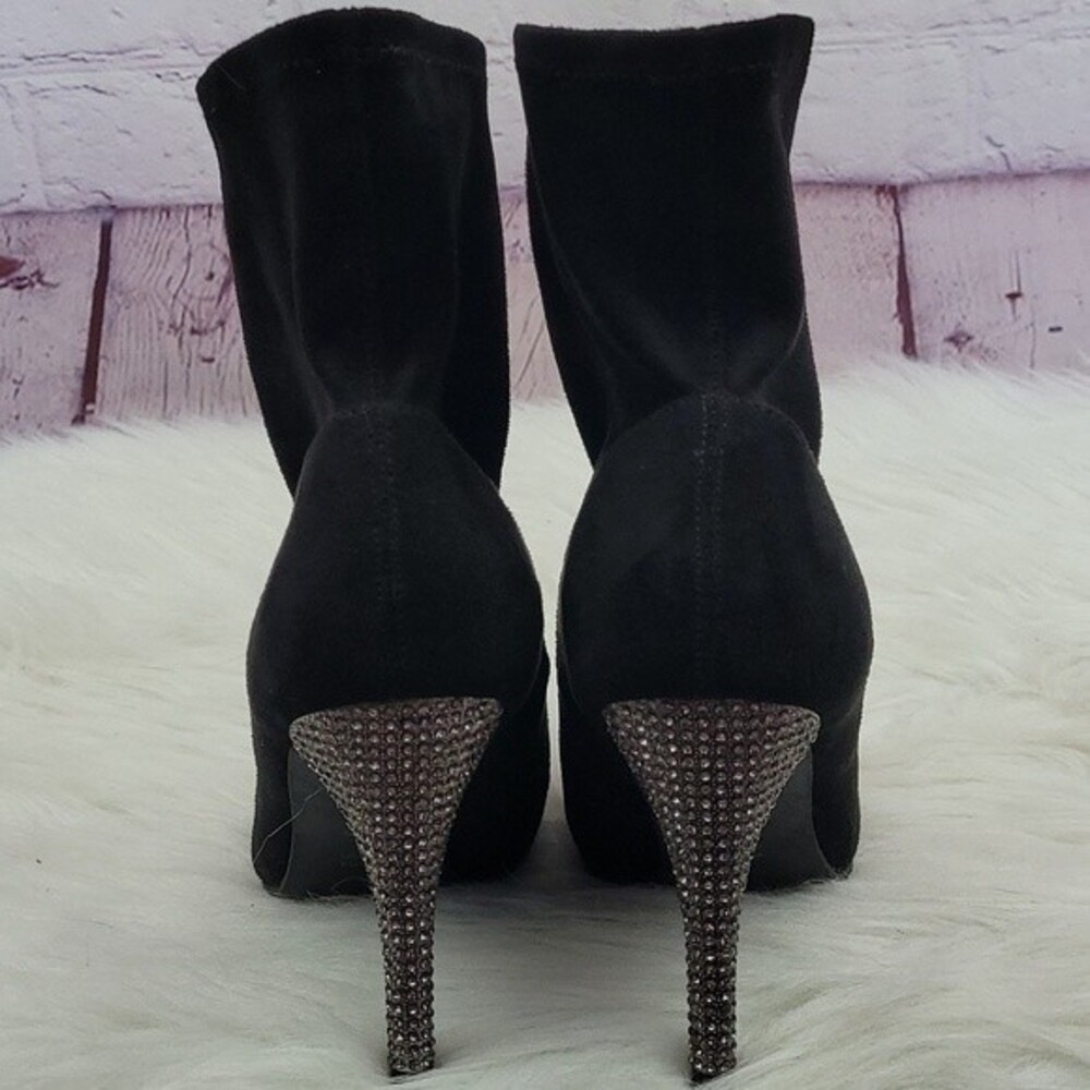 Nina Black Stretch Fabric "Diamond" studded Heel Booties. Size 8